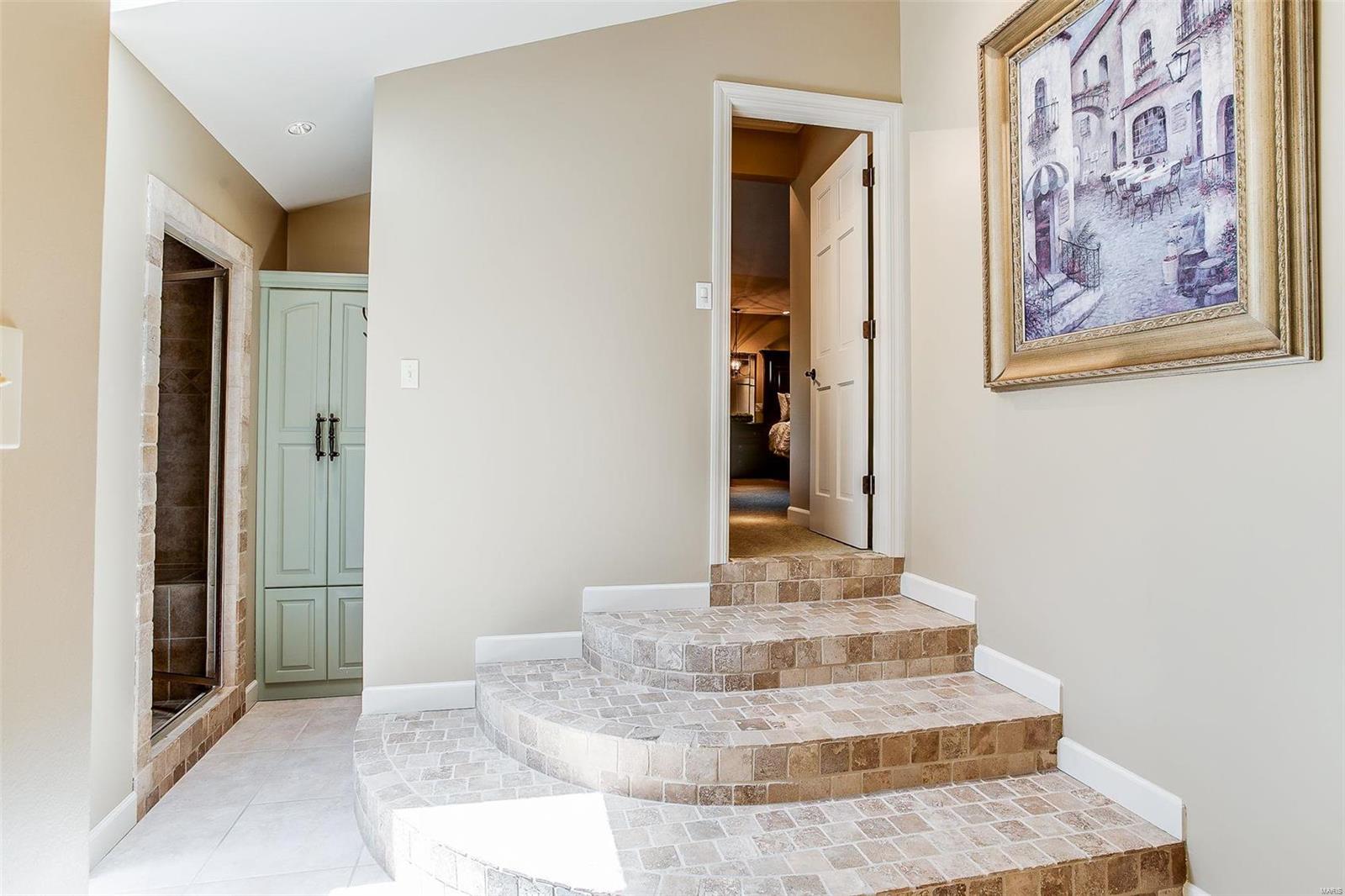 9701 Fall Ridge Trail St. Louis, MO 63127 - Photo 25 of 60 Gallery Image 25
