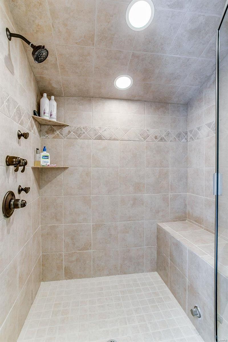 9701 Fall Ridge Trail St. Louis, MO 63127 - Photo 27 of 60 Gallery Image 27