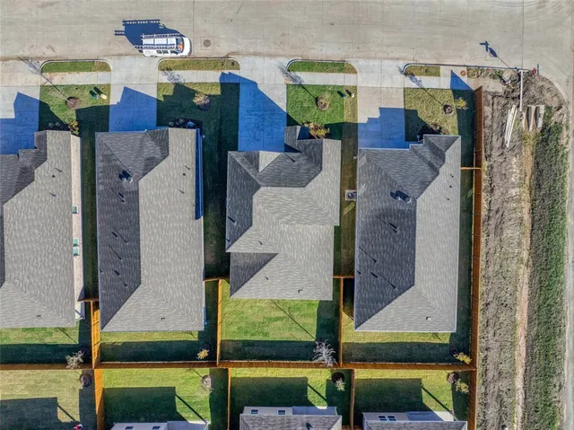 $2,100 | 3428 Rendezvous Way, Sherman, TX 75090