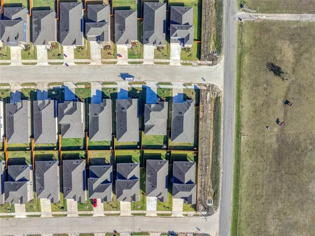 $2,100 | 3428 Rendezvous Way, Sherman, TX 75090