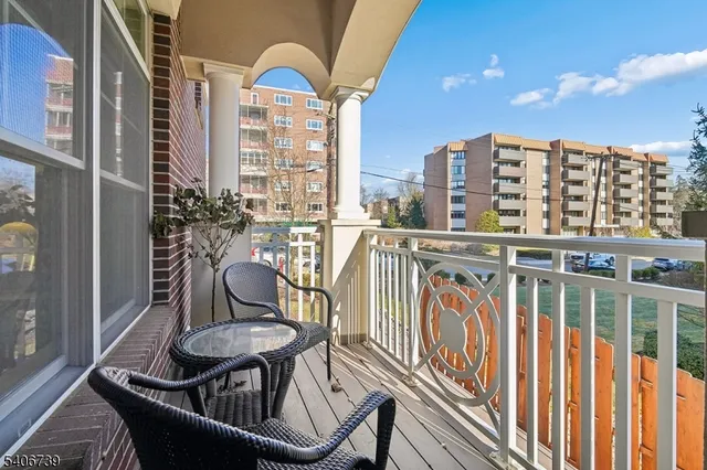 $1,600,000 | 14 Euclid Avenue, Unit 102, Summit, NJ 07901