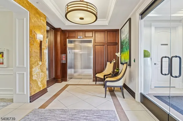 $1,600,000 | 14 Euclid Avenue, Unit 102, Summit, NJ 07901