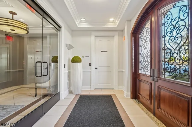 $1,600,000 | 14 Euclid Avenue, Unit 102, Summit, NJ 07901