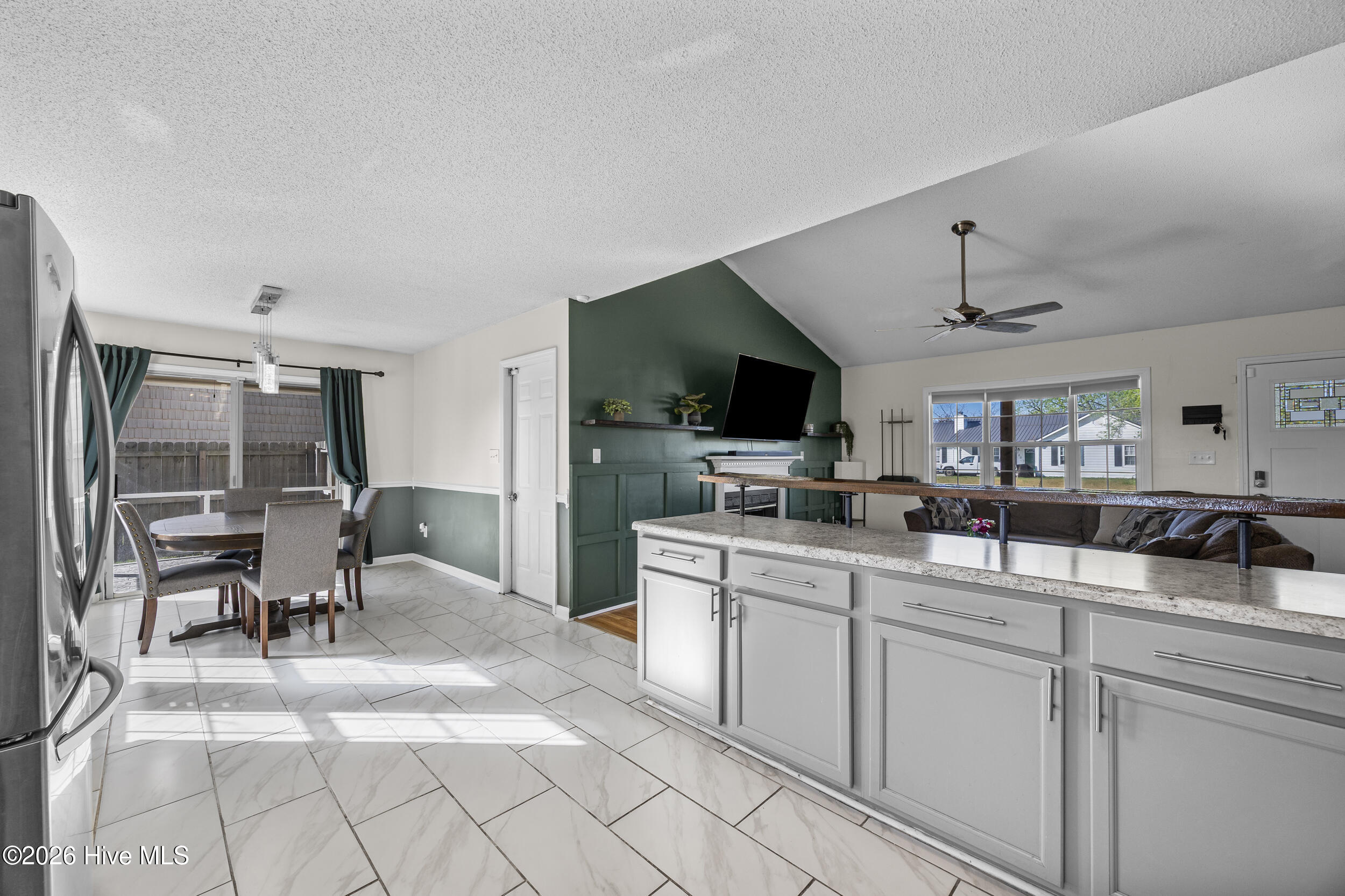 503 Amber Avenue Hubert, NC 28539 - Photo 10 of 25 23_kitchen