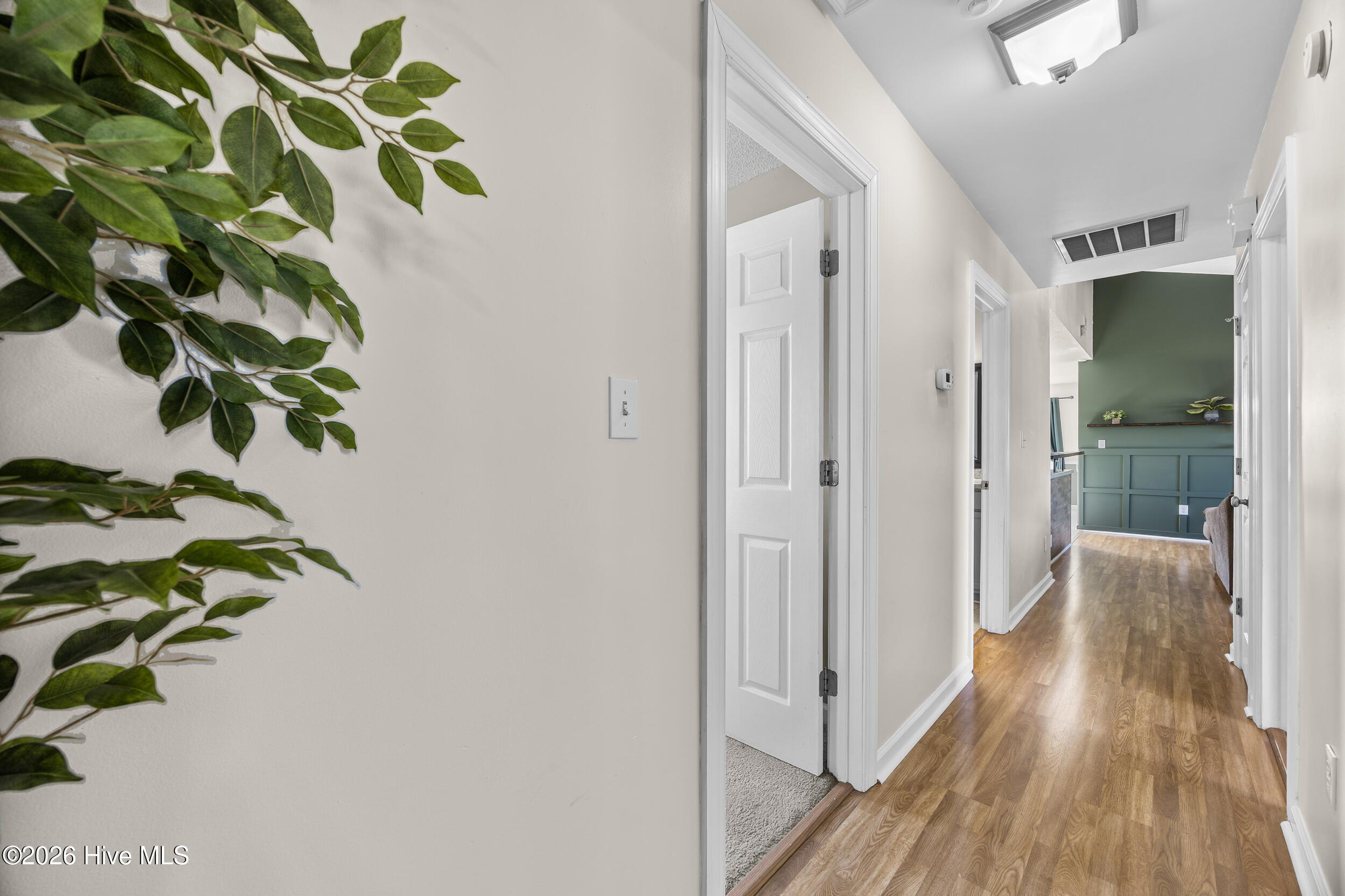 503 Amber Avenue Hubert, NC 28539 - Photo 12 of 25 9_hallway