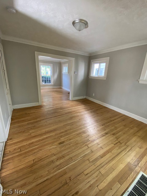 1231 Sylvania Road Cleveland, OH 44121 - Photo 4 of 35 Beautiful hardwood floors throughout.