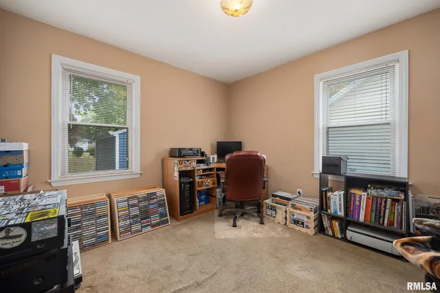 $114,900 | 3206 North Indiana Avenue, Peoria, IL 61603