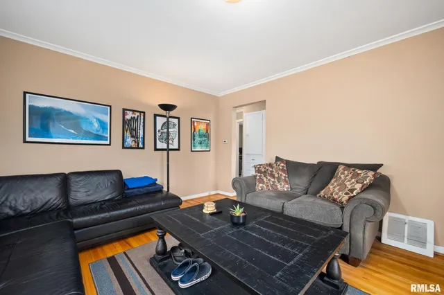 $114,900 | 3206 North Indiana Avenue, Peoria, IL 61603