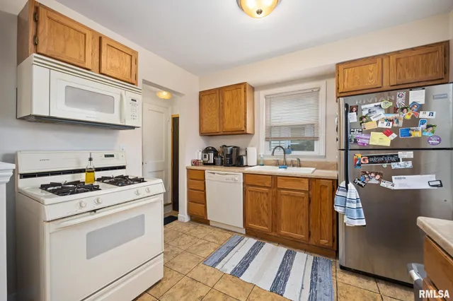 $114,900 | 3206 North Indiana Avenue, Peoria, IL 61603