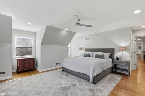 $995,000 | 5901 North Newark Avenue, Chicago, IL 60631