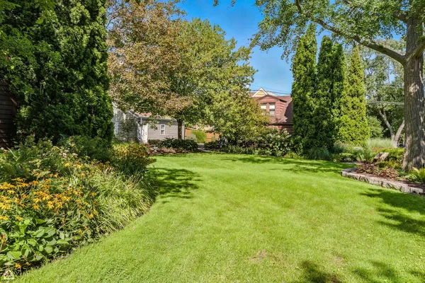 $995,000 | 5901 North Newark Avenue, Chicago, IL 60631
