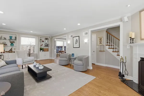 $995,000 | 5901 North Newark Avenue, Chicago, IL 60631
