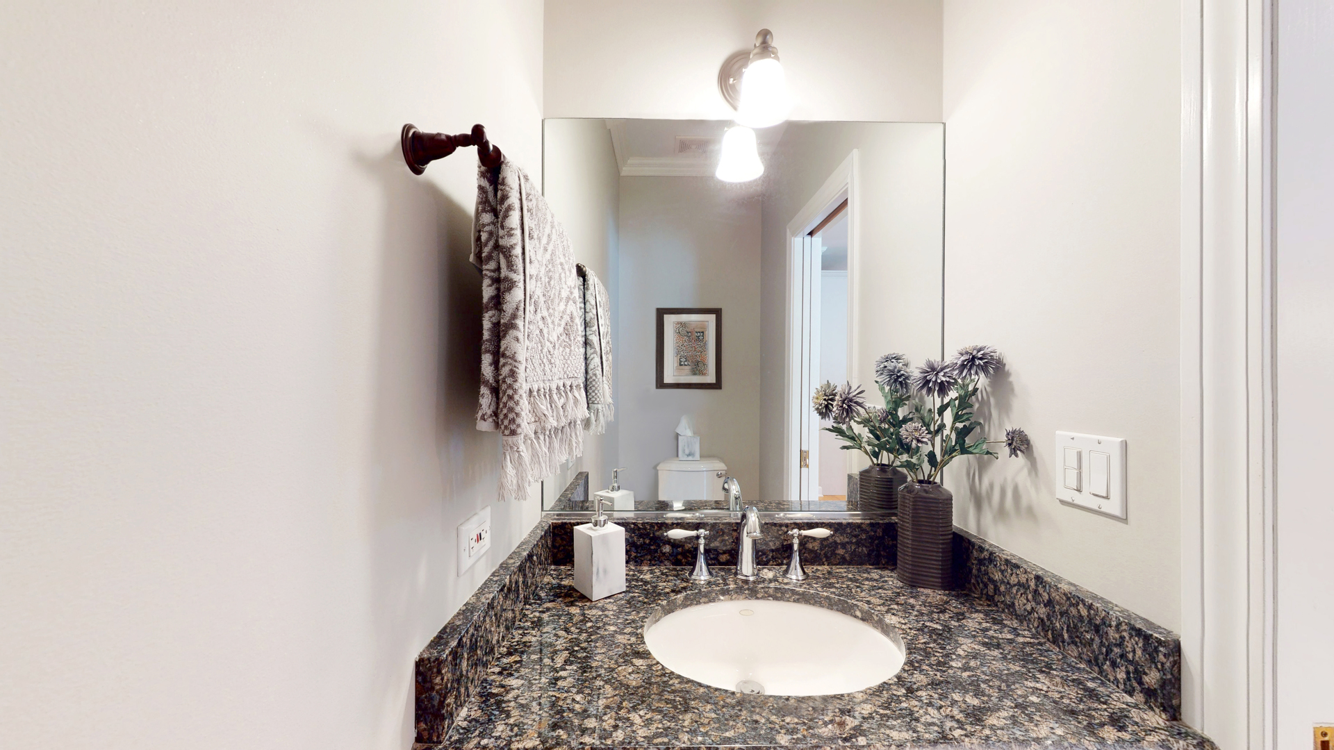 S564 Old York Road Elmhurst, IL 60126 - Photo 11 of 41 a bathroom with a sink and a mirror