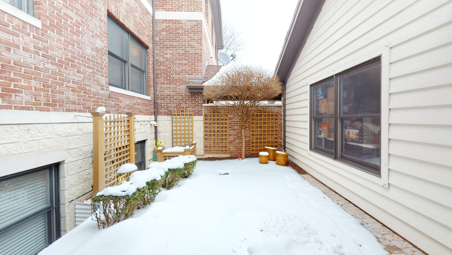 S564 Old York Road Elmhurst, IL 60126 - Photo 34 of 41 a view of a balcony with couches and wooden floor