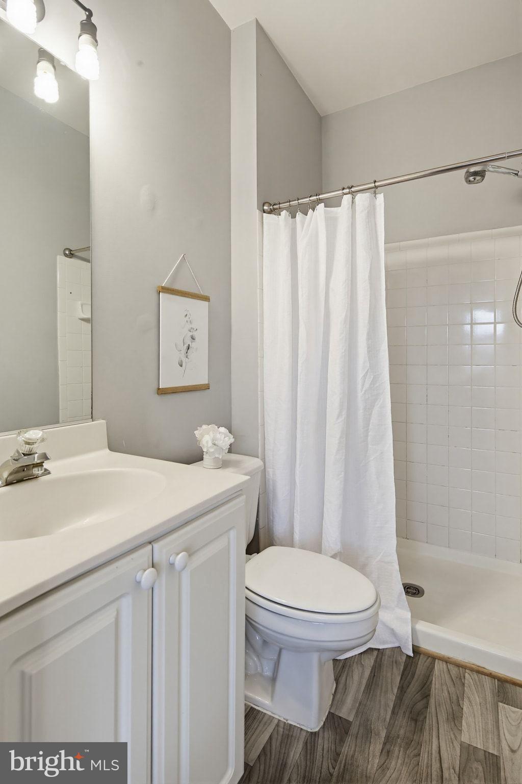 2220 Commissary Circle Odenton, MD 21113 - Photo 20 of 30 Modern bathroom with sleek finishes.