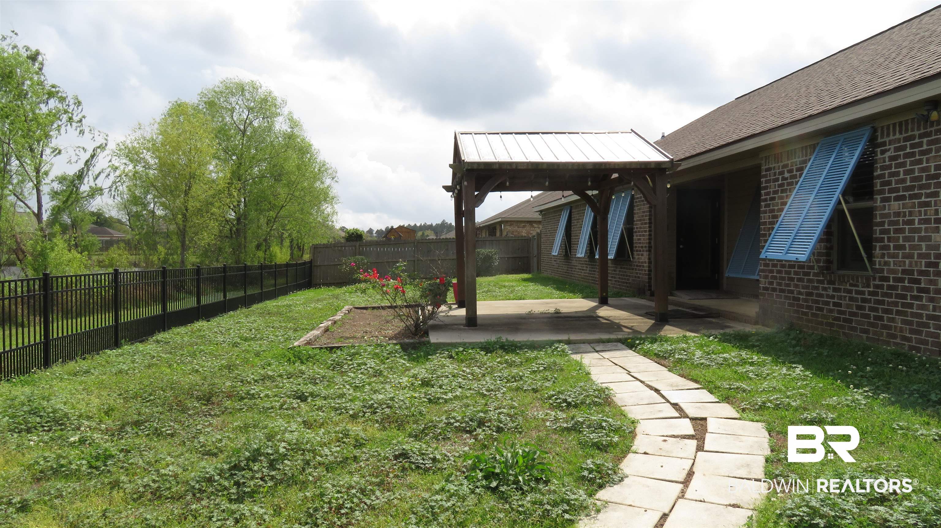 27552 Meade Trail Loxley, AL 36551 - Photo 9 of 14 Backyard