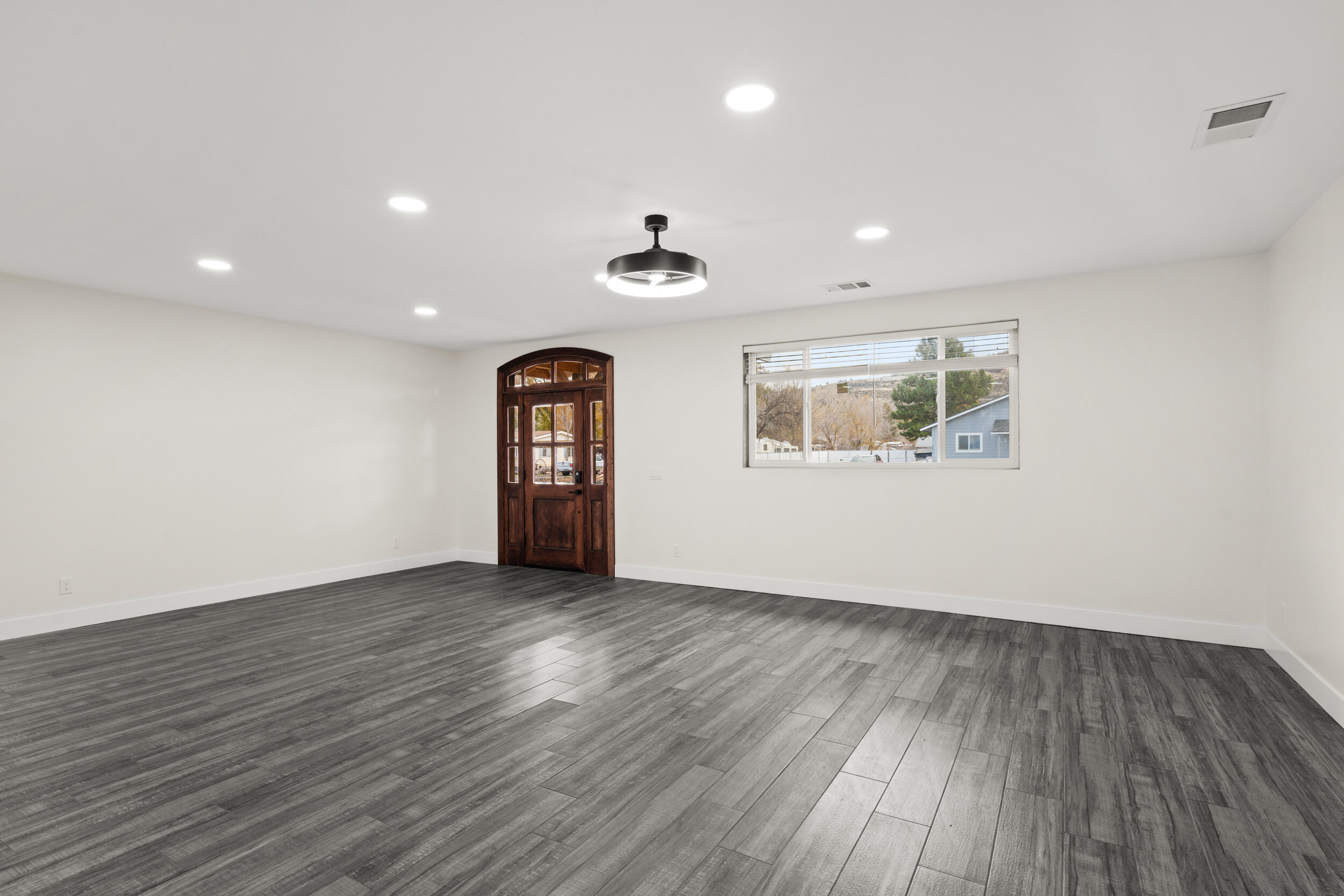 950 South K Street Lakeview, OR 97630 - Photo 5 of 60 5_950 s k st, lakeview, or 97630-04