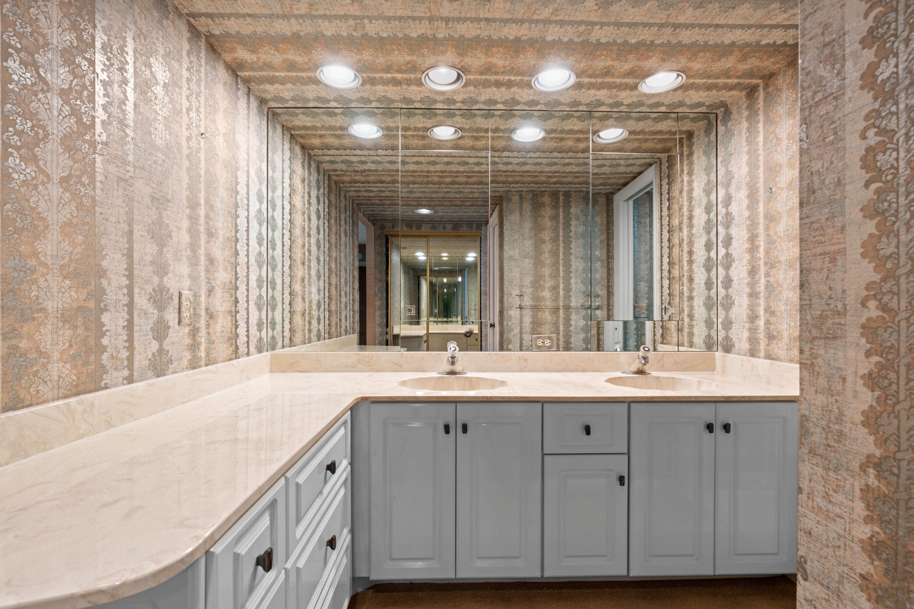 2121 North Ocean Boulevard, Unit 1604E Boca Raton, FL 33431 - Photo 9 of 48 Primary Bathroom