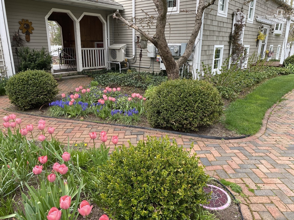 75 Paxton Road Spencer, MA 01562 - Photo 2 of 42 Gallery Image 2