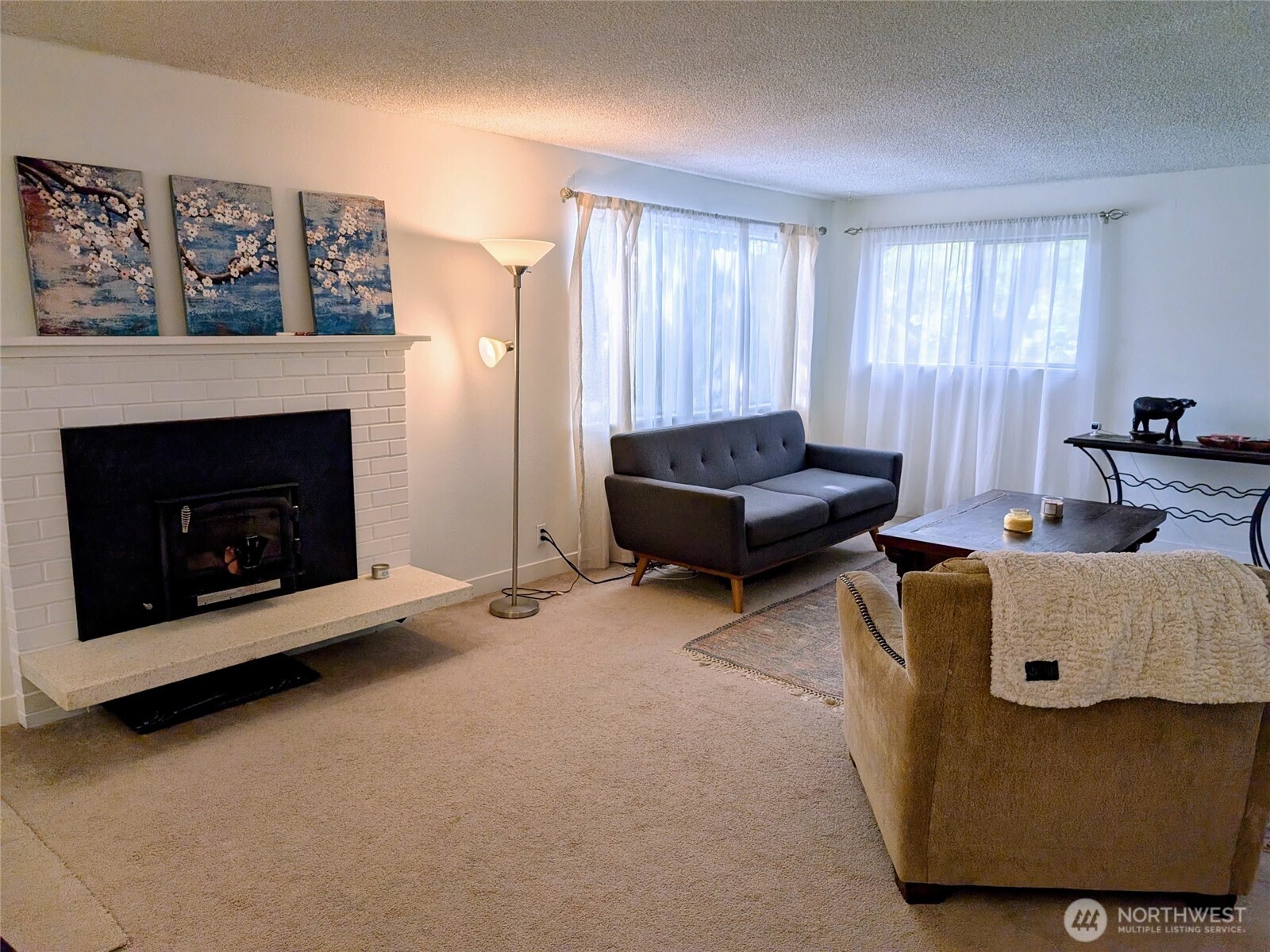936 North 101st Street Seattle, WA 98133 - Photo 4 of 26