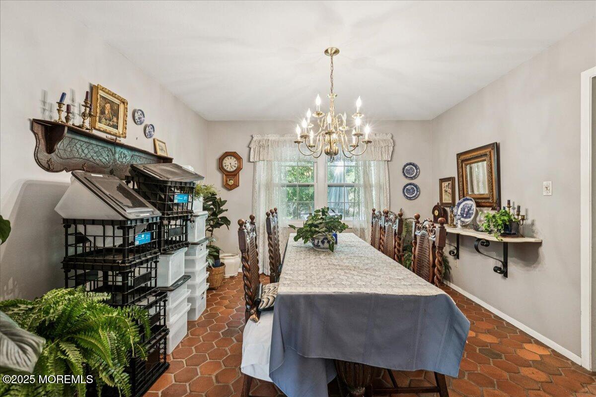 16 Jacata Road Marlboro, NJ 07746 - Photo 9 of 29 09-Image-9