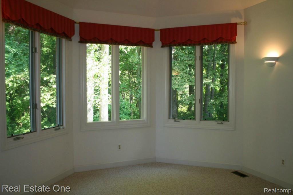 7811 Fieldstone Ridge Clarkston, MI 48348 - Photo 40 of 51 IMG_1633.jpg