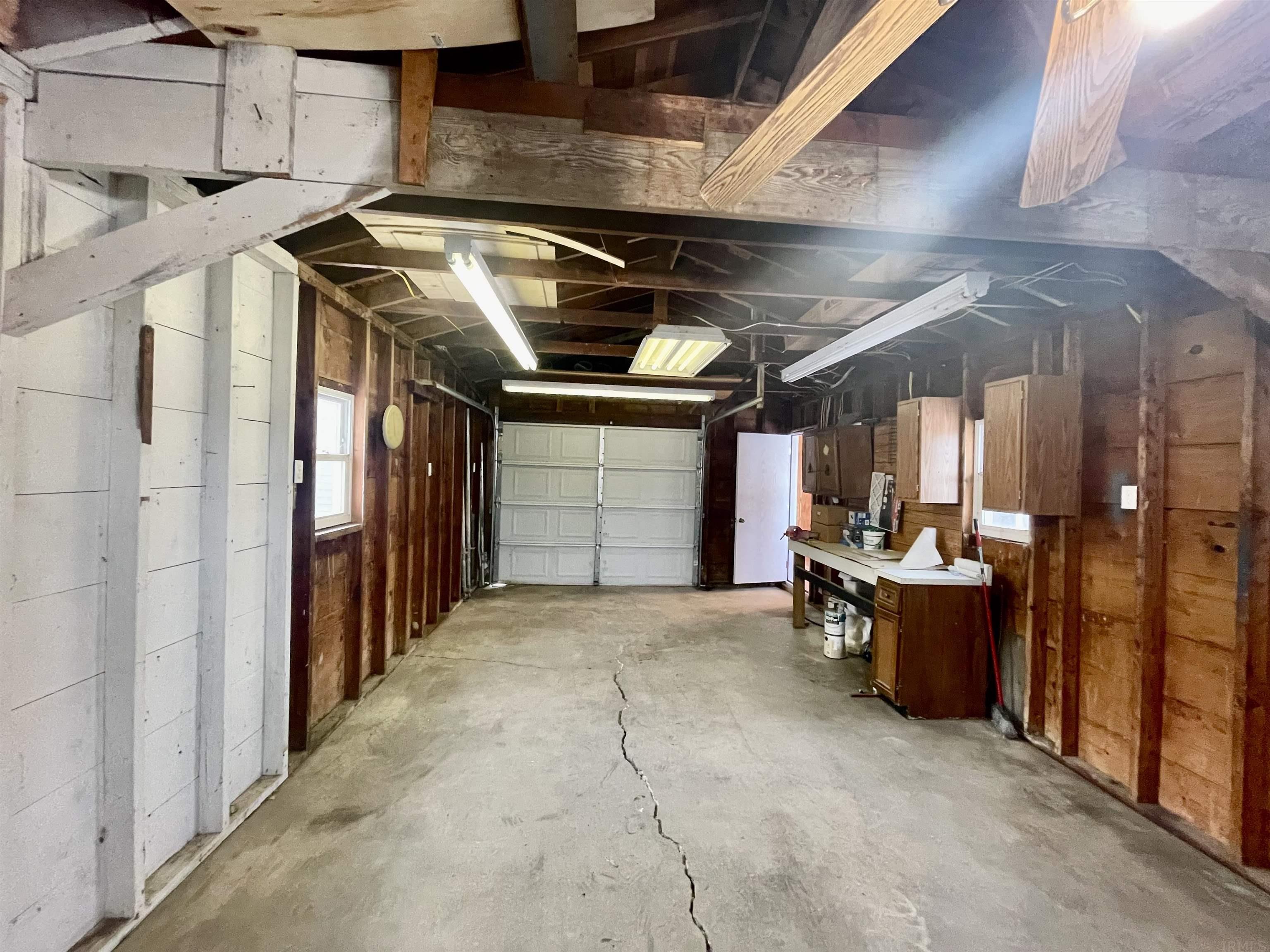 7009 East Harrold Road Churubusco, IN 46723 - Photo 9 of 10 Gallery Image 9