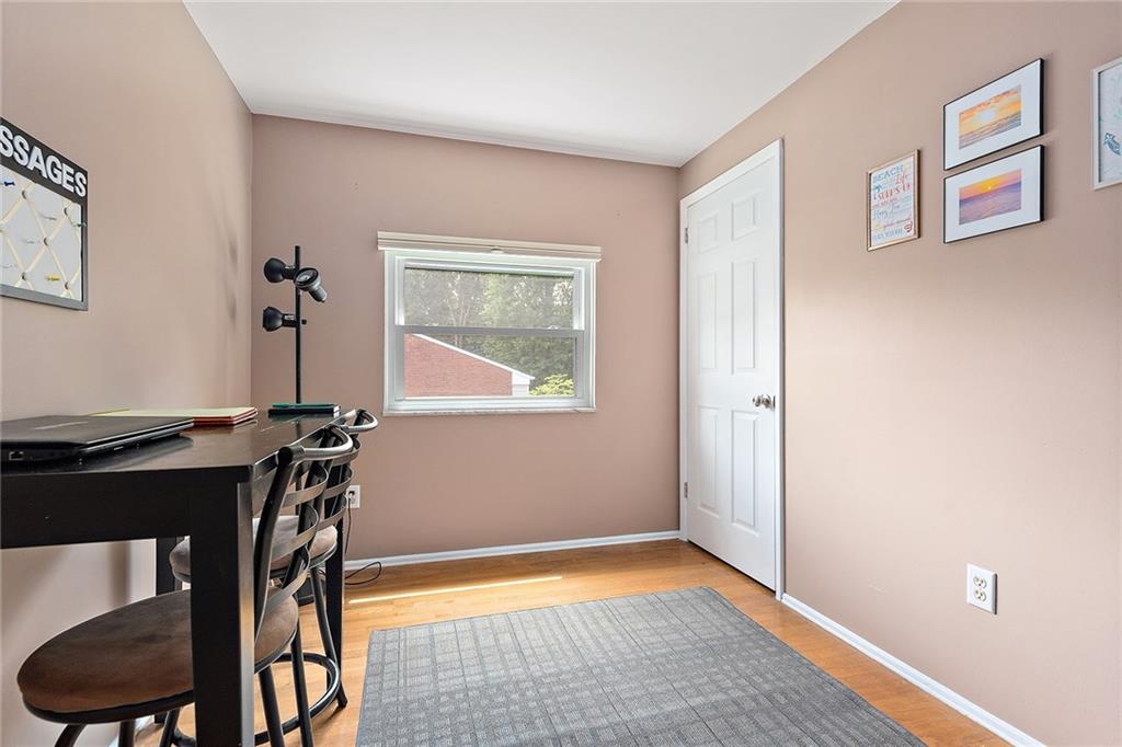 252 Parkedge Road Pittsburgh, PA 15220 - Photo 15 of 25 Gallery Image 15