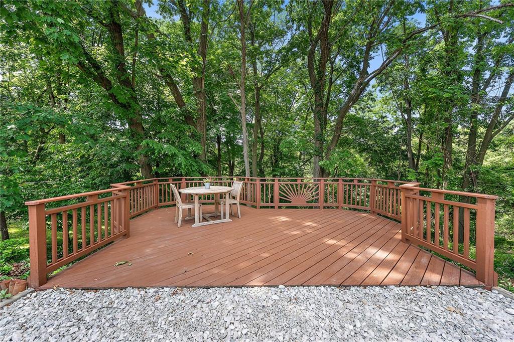 252 Parkedge Road Pittsburgh, PA 15220 - Photo 19 of 25 Gallery Image 19