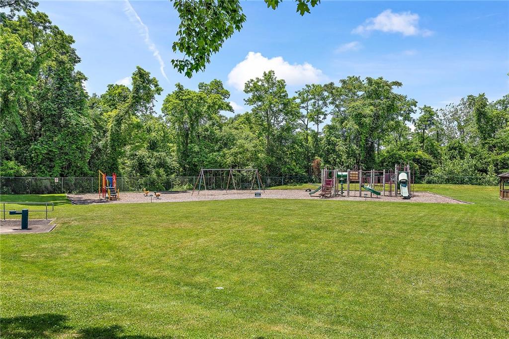 252 Parkedge Road Pittsburgh, PA 15220 - Photo 24 of 25 Gallery Image 24