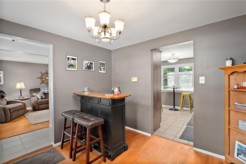 252 Parkedge Road Pittsburgh, PA 15220 - Photo 7 of 25 Gallery Image 7