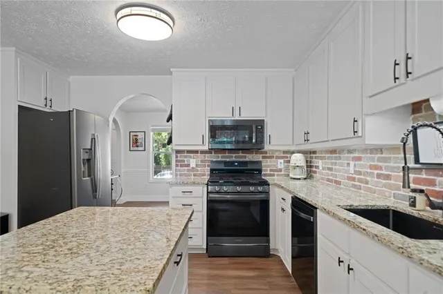 $399,000 | 3180 Victoria Ridge Court Southeast, Loganville, GA 30052