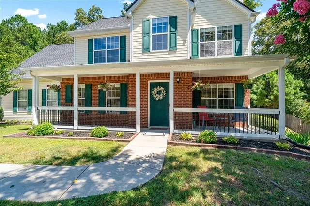 $399,000 | 3180 Victoria Ridge Court Southeast, Loganville, GA 30052