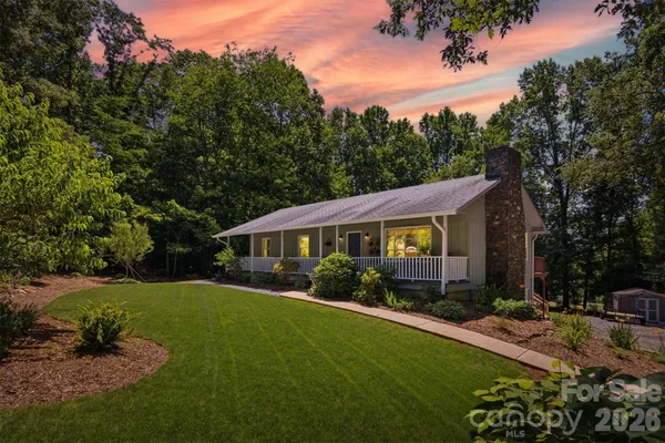 $372,000 | 104 Oakwood Drive, Morganton, NC 28655