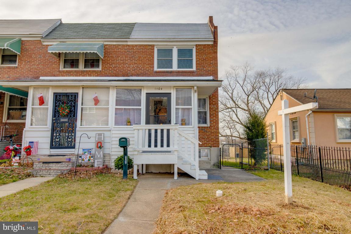 WELCOME HOME! 1104 Anglesea St