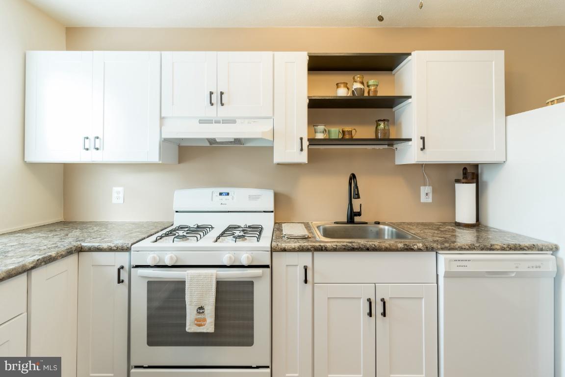 1104 Anglesea Street Baltimore, MD 21224 - Photo 8 of 25 Gallery Image 8