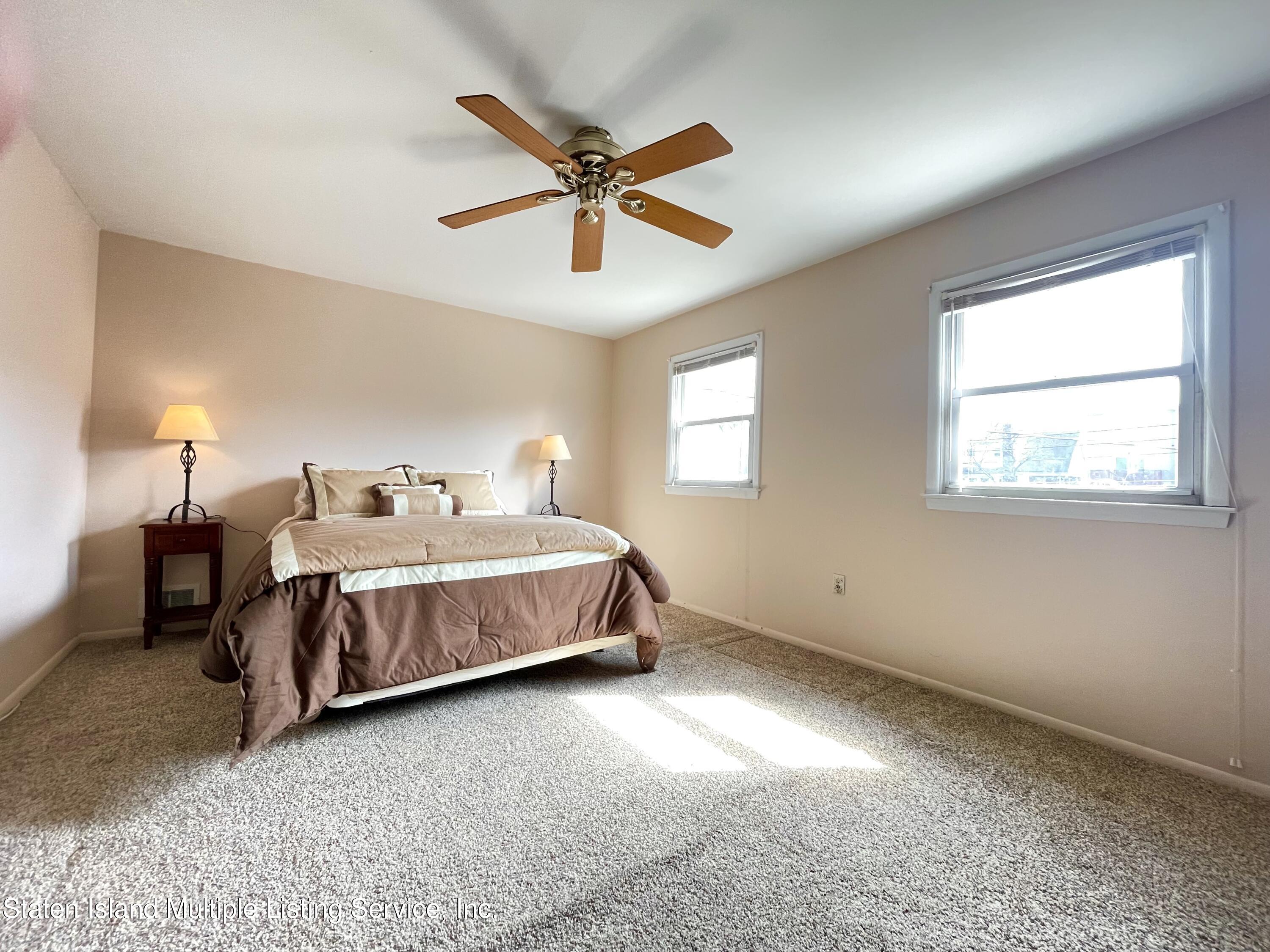 53 School Road Staten Island, NY 10305 - Photo 13 of 21 IMG_2361