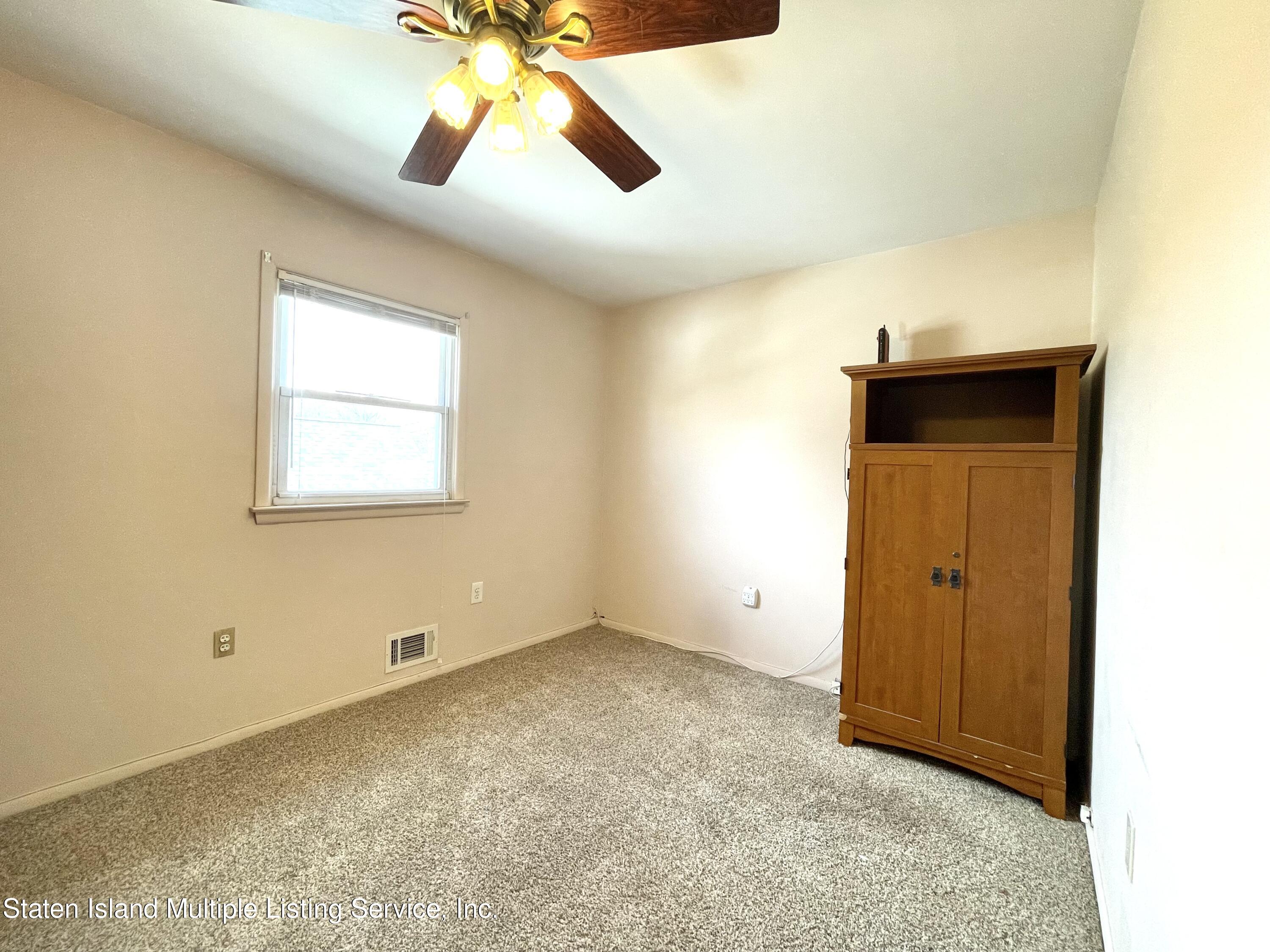 53 School Road Staten Island, NY 10305 - Photo 15 of 21 IMG_2384