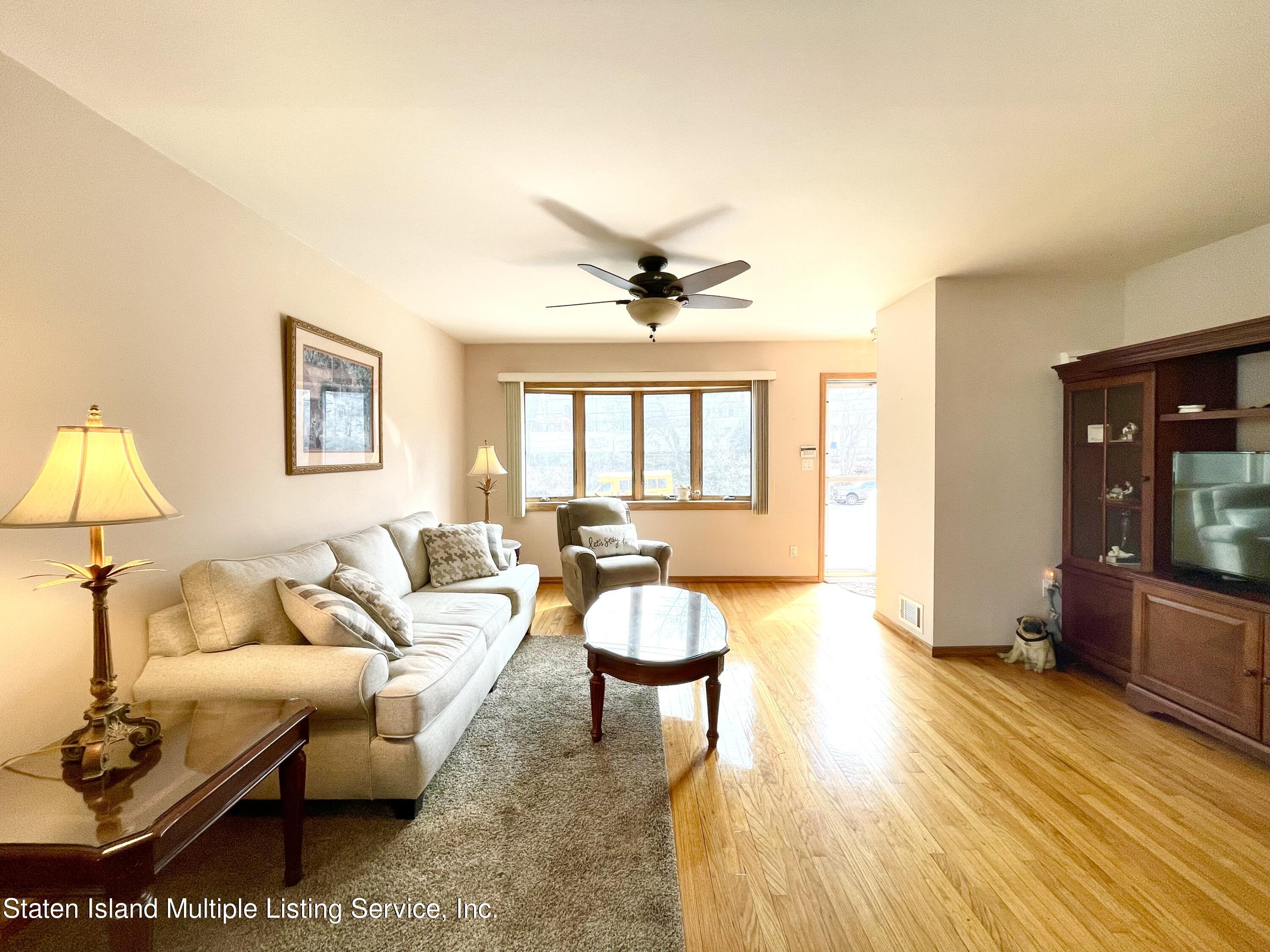 53 School Road Staten Island, NY 10305 - Photo 7 of 21 IMG_2388