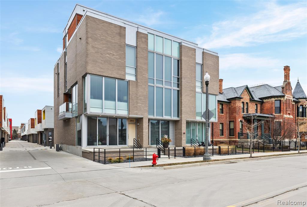 2814 John R Street Detroit, MI 48201 - Photo 1 of 82