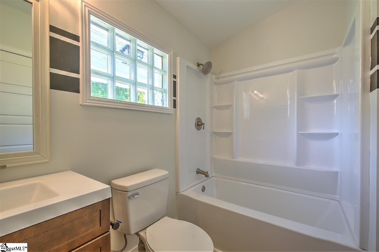 1 Townsend Street Laurens, SC 29360 - Photo 11 of 22