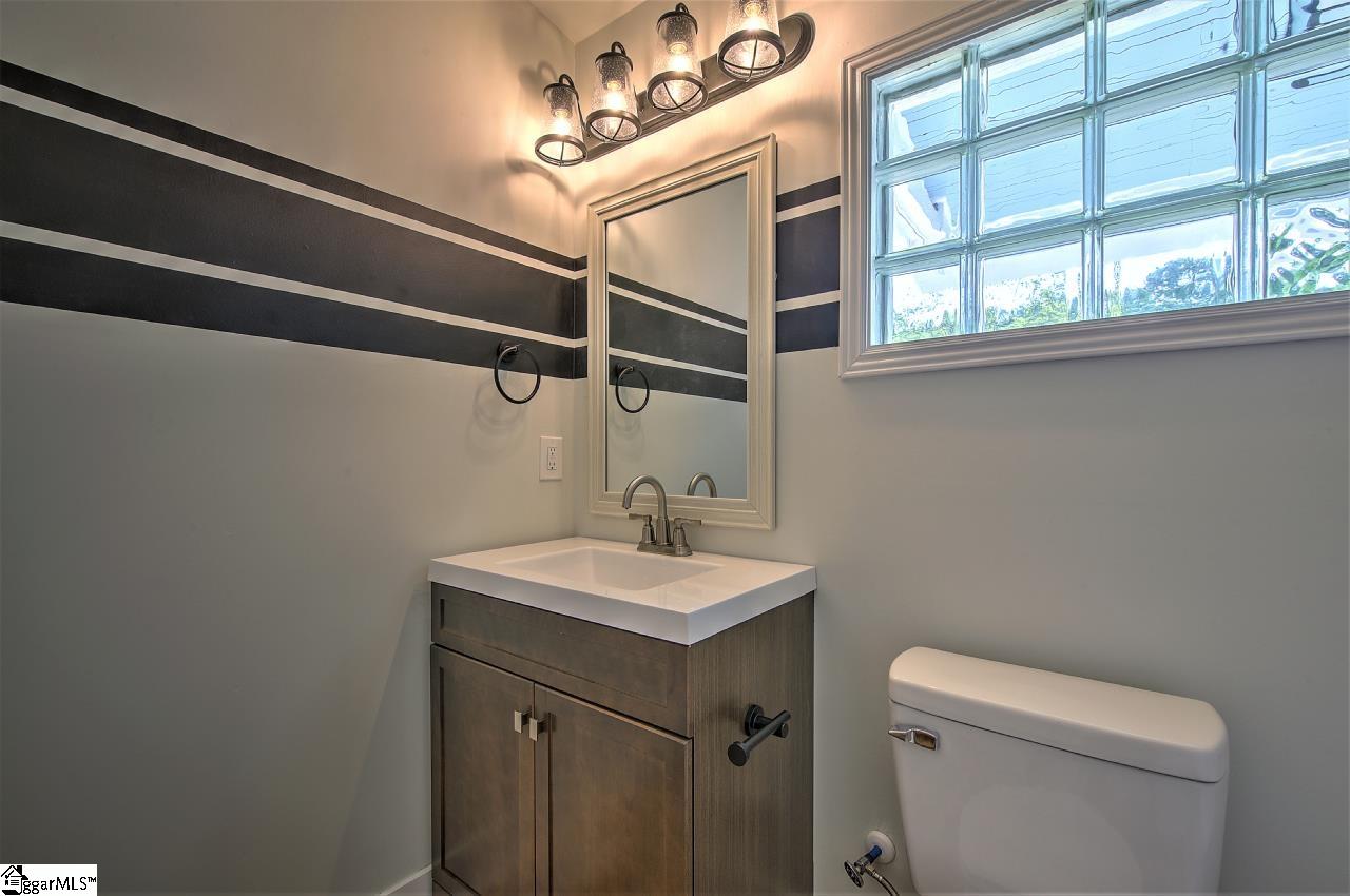 1 Townsend Street Laurens, SC 29360 - Photo 10 of 22
