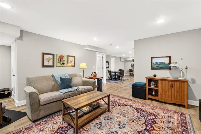 $399,950 | 712 East 110th Terrace, Kansas City, MO 64131