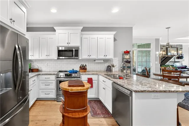 $399,950 | 712 East 110th Terrace, Kansas City, MO 64131