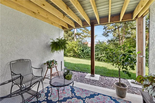 $424,950 | 712 East 110th Terrace, Kansas City, MO 64131