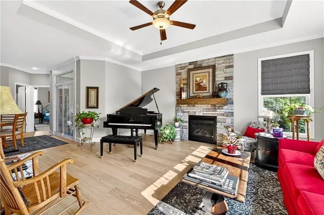 $424,950 | 712 East 110th Terrace, Kansas City, MO 64131