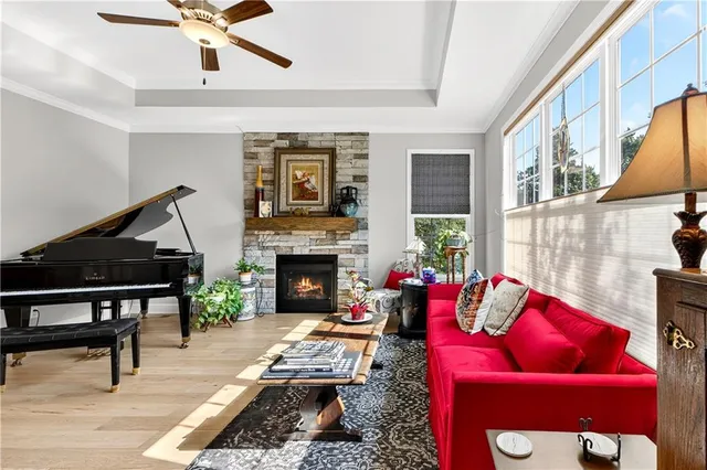 $424,950 | 712 East 110th Terrace, Kansas City, MO 64131