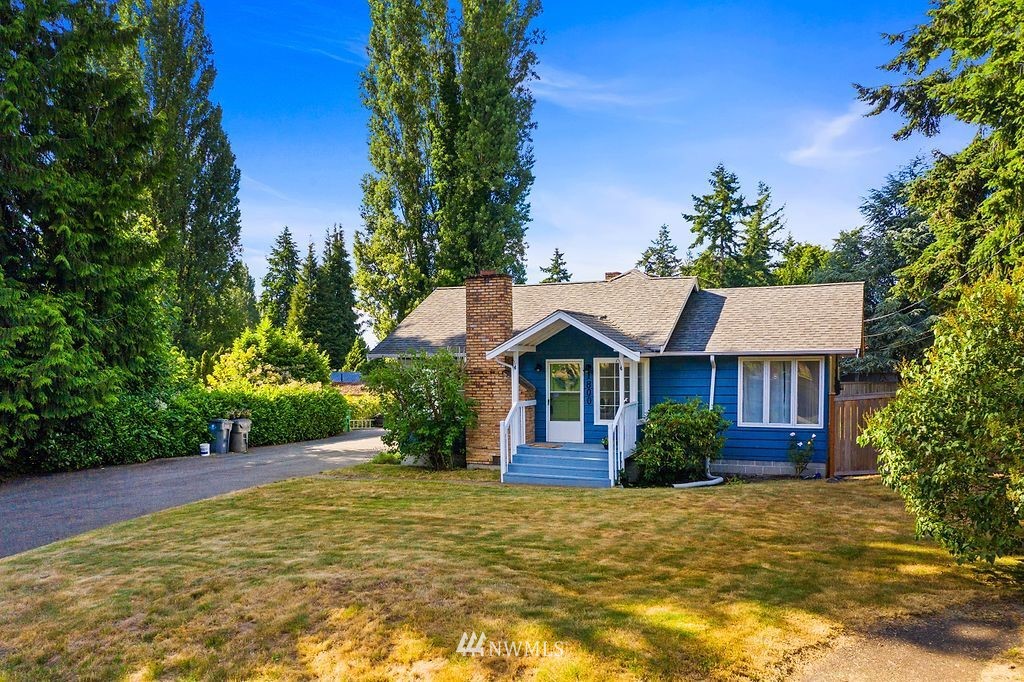 1800 Northeast 24th Street Renton, WA 98056 - Photo 1 of 35 Gallery Image 1
