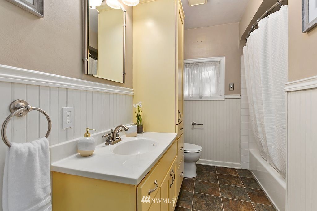 1800 Northeast 24th Street Renton, WA 98056 - Photo 15 of 35 Gallery Image 15