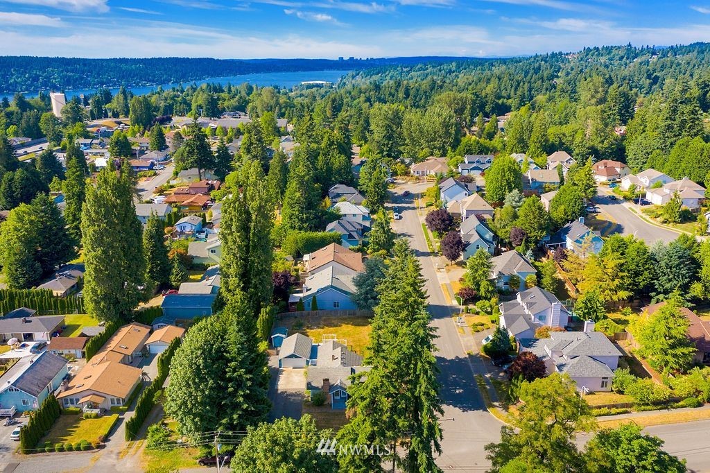 1800 Northeast 24th Street Renton, WA 98056 - Photo 27 of 35 Gallery Image 27